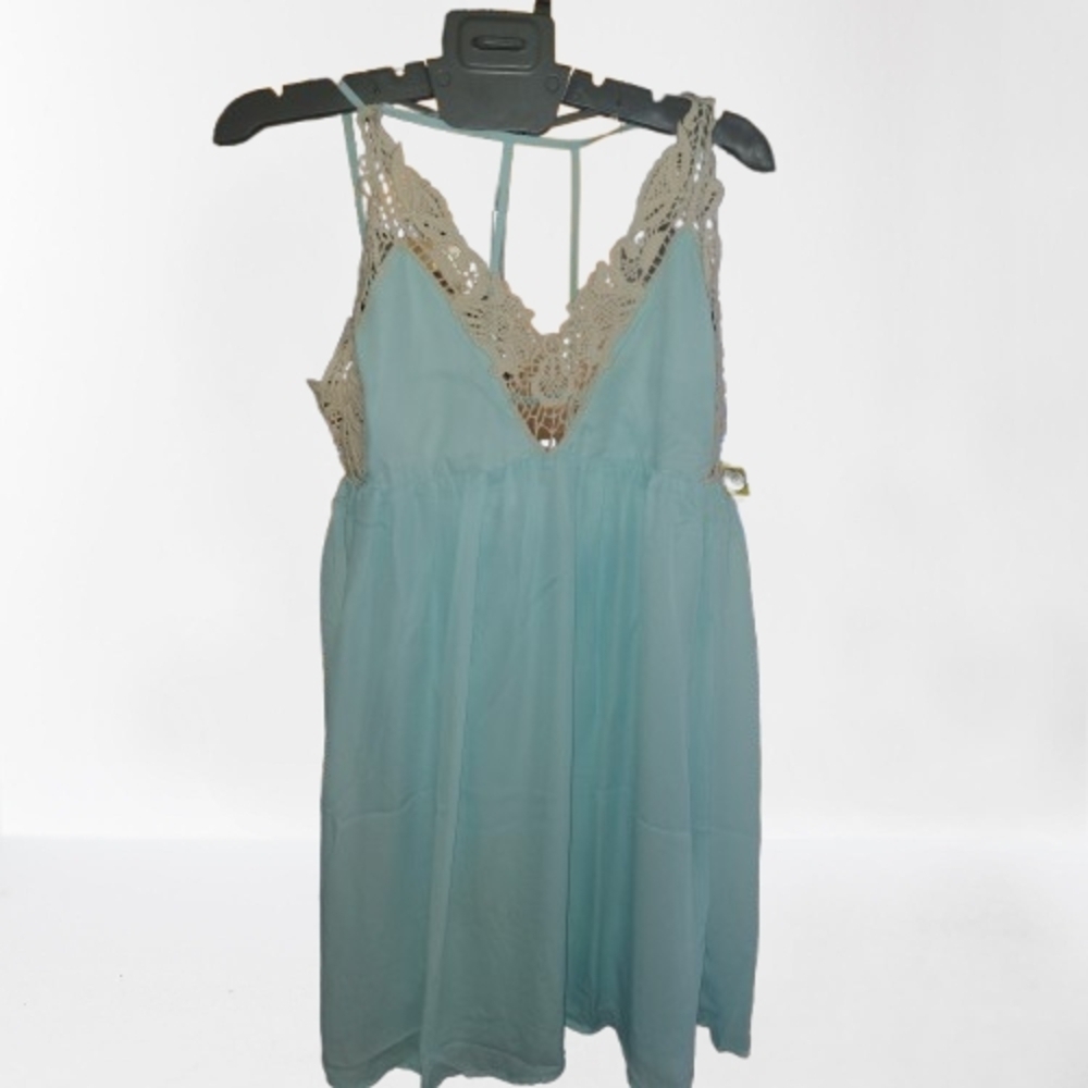 NWT Paper Crane Crochet Lace V-Neck Dress Light Blue Size M Fall Layering